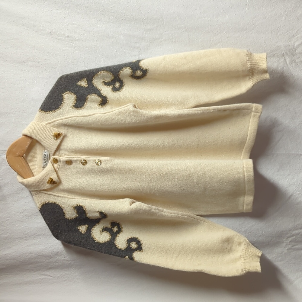 L'Ultima Vintage Sweater